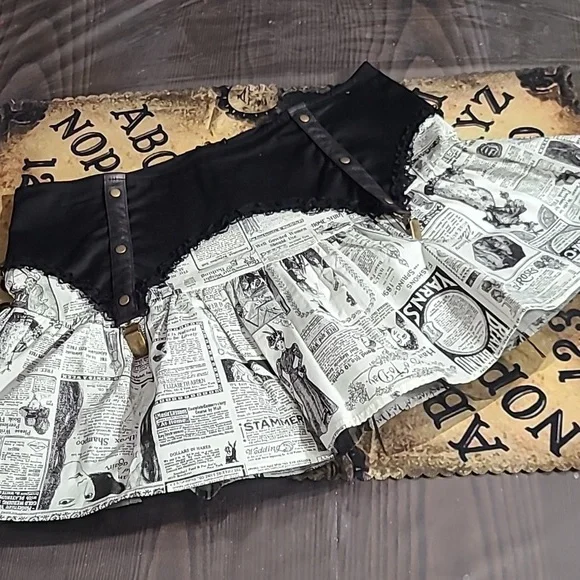 Lip Service - Steampunk skirt and top - M - Picture 11 of 17